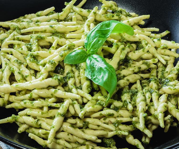 Trofie pasta with pesto sauce – Gusto in Cucina