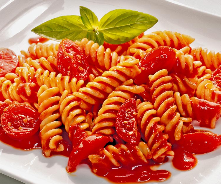 Fusilli pasta with tomato and basil sauce – Gusto in Cucina