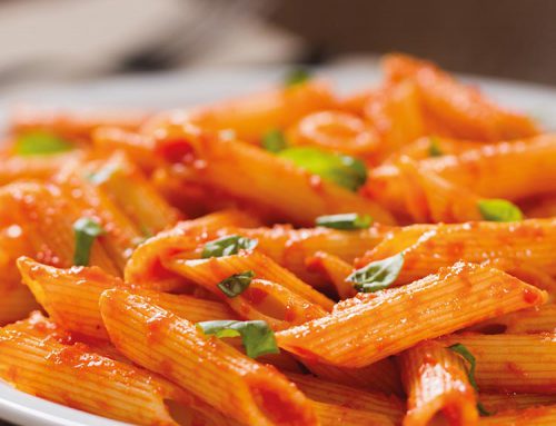 Penne con Tomate y Albacha